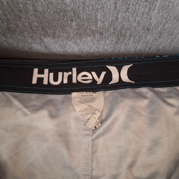Hurley board shorts - Picture 4 of 4